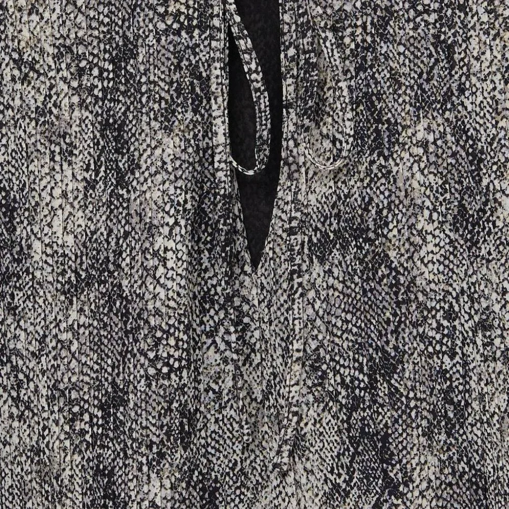 Mango Printed pleated blouse - Size 4 - Picture 8 of 16